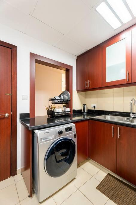 Leen Homes-Jbr -Spacious 4 Bedroom Apartment Dubaj Zewnętrze zdjęcie